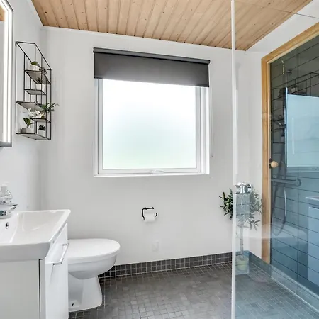 Sverker - 300m From The Sea By Interhome Feriehus *